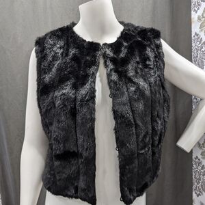 Black faux fur vest size S